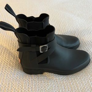 Hunter Boots - Men’s Hunter Festival Chelsea Rainboot - Black - US8